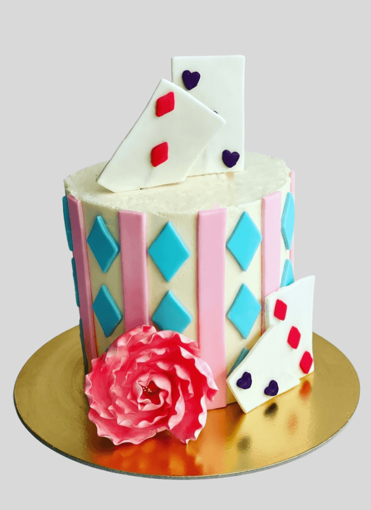 Adorable Alice in Wonderland Cake