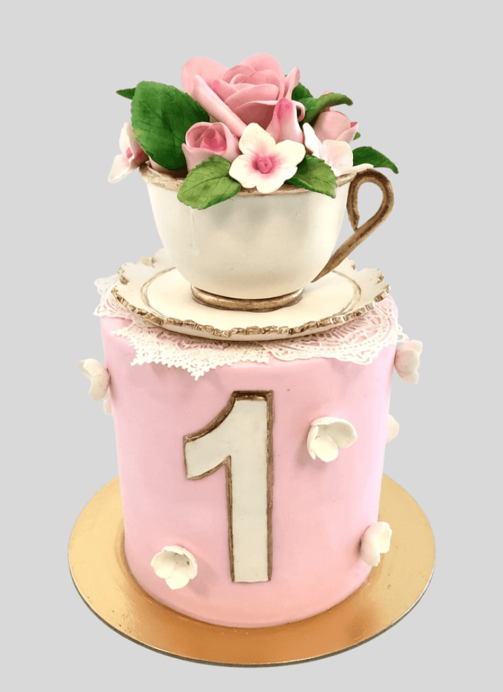 Bewitching Alice in Wonderland Cake