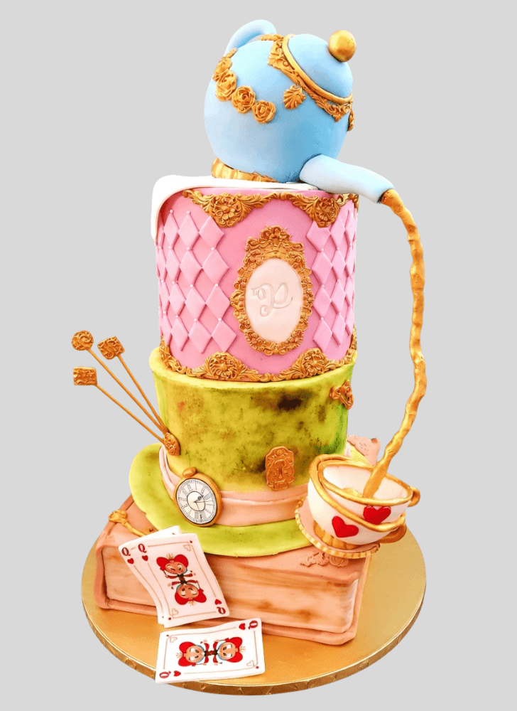 Excellent Alice in Wonderland Cake