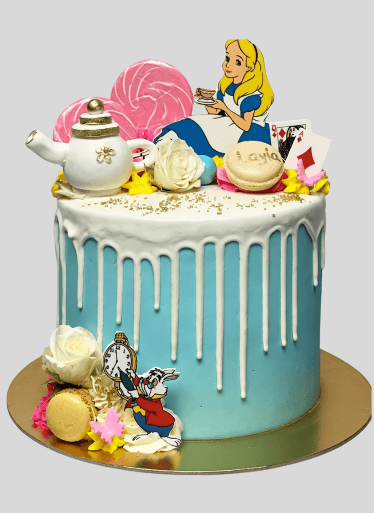 Grand Alice in Wonderland Cake