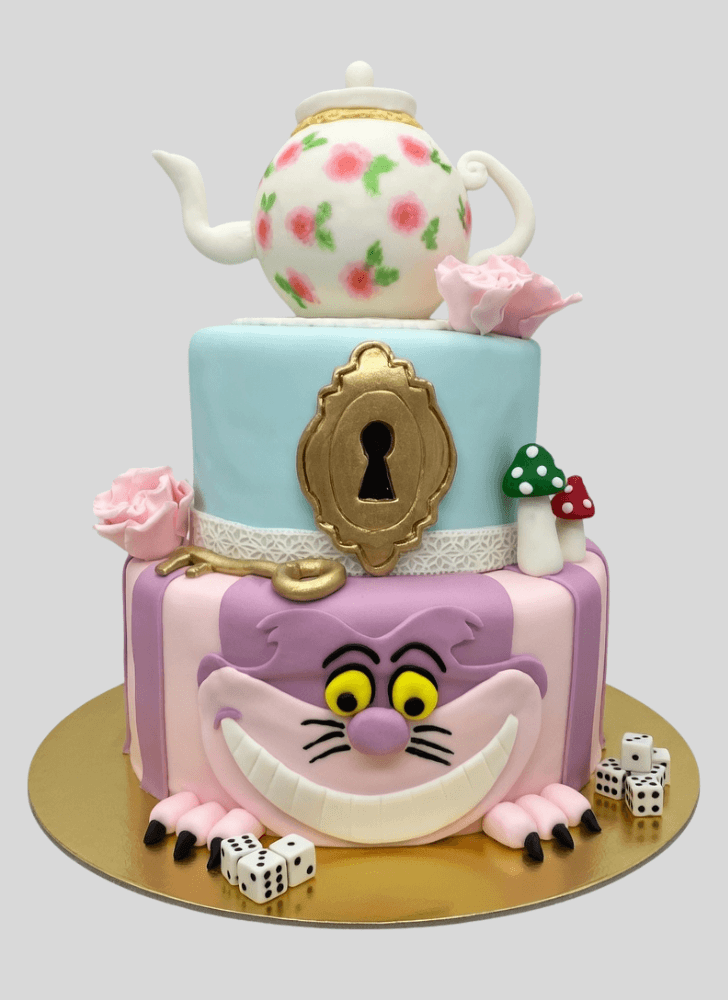 Ideal Alice in Wonderland Cake