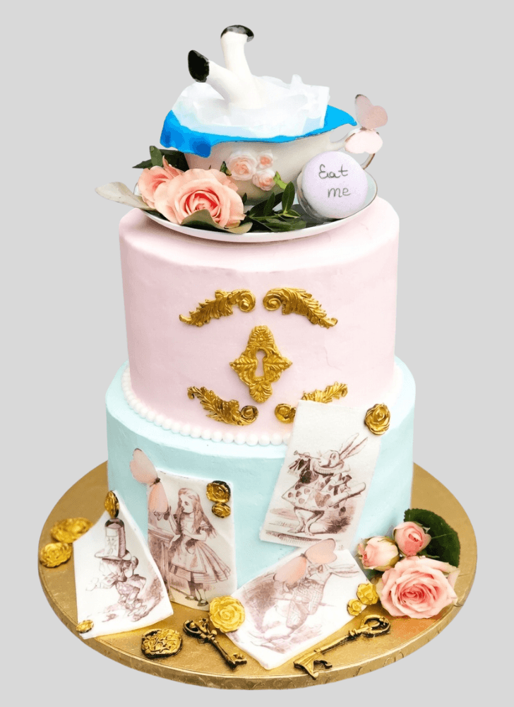 Wonderful Alice in Wonderland Cake Design