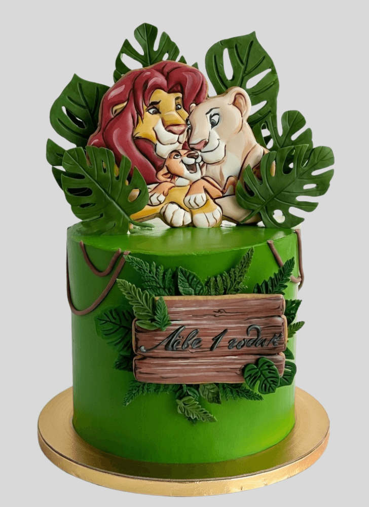 Grand Lion King Cake