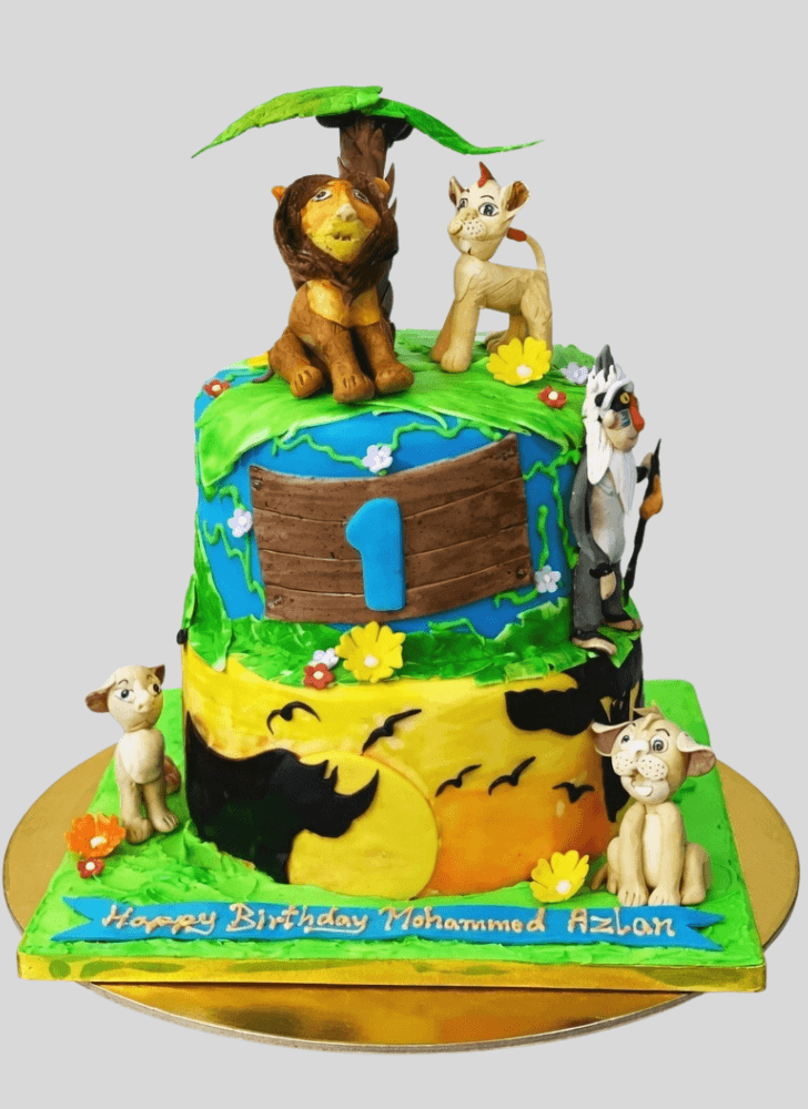 Lovely Lion King Cake Design