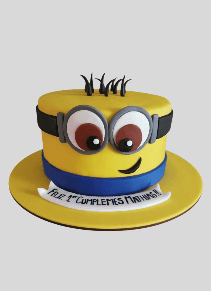 Beauteous Minions Cake
