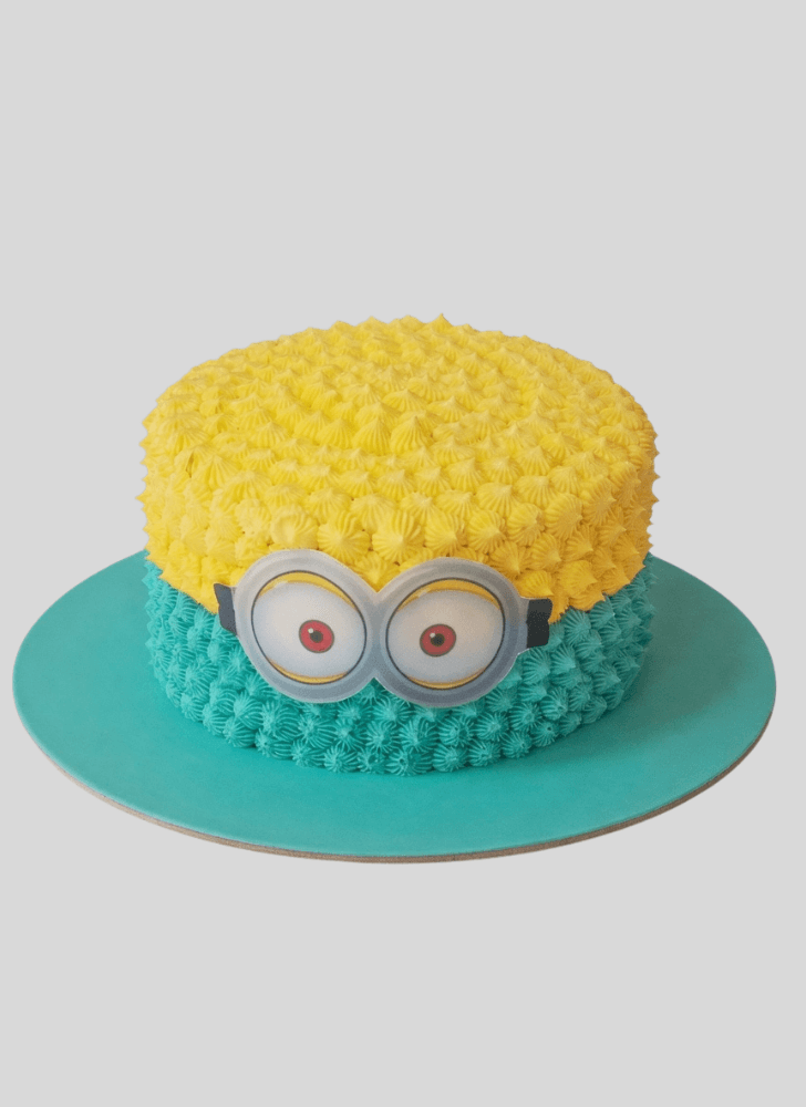 Elegant Minions Cake