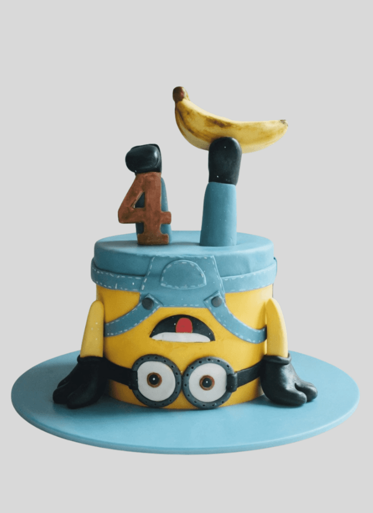 Graceful Minions Cake