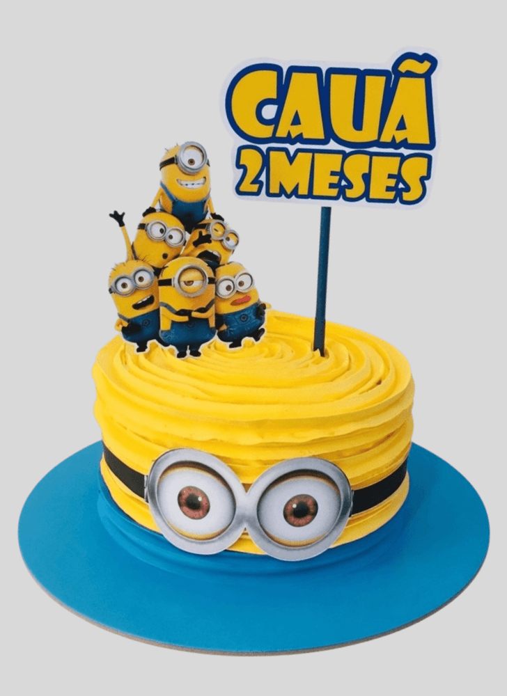 Ideal Minions Cake