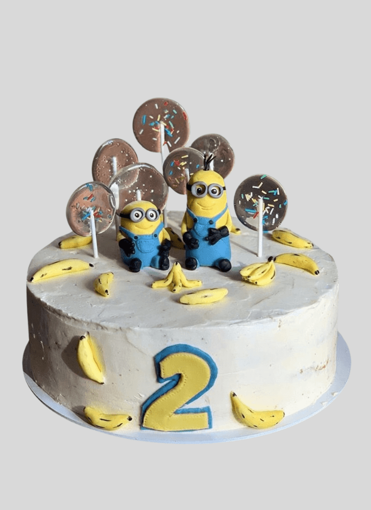 Nice Minions Cake