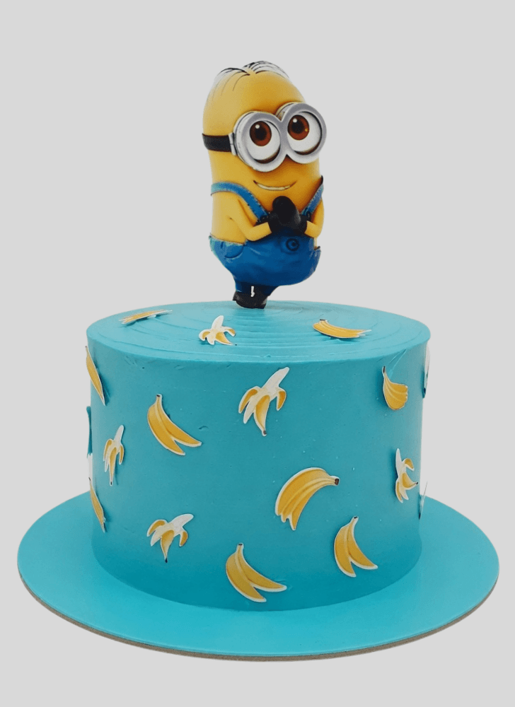 Superb Minions Cake