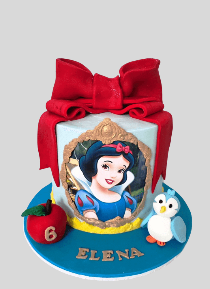 Delightful Snow White Cake