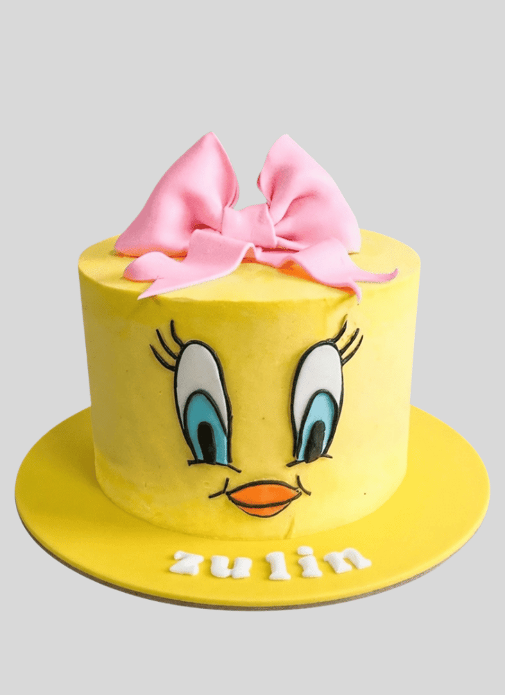 Enticing Tweety Cake