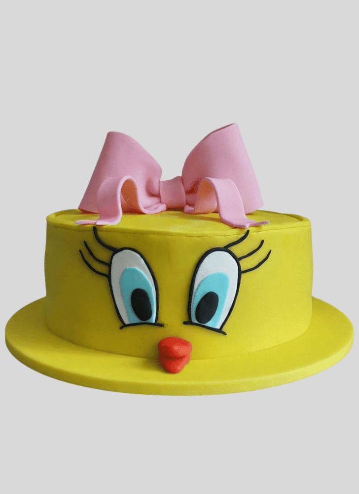 Excellent Tweety Cake