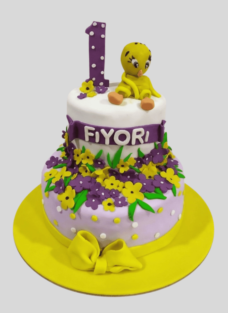 Exquisite Tweety Cake