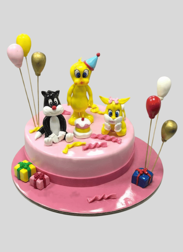 Magnificent Tweety Cake