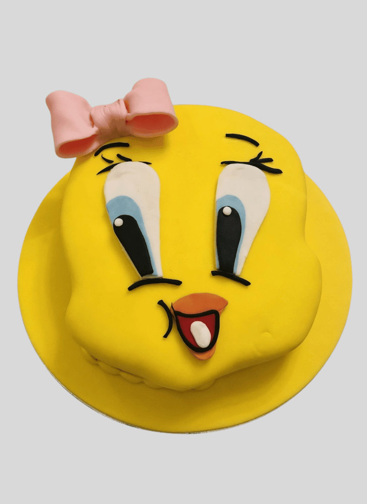 Mesmeric Tweety Cake