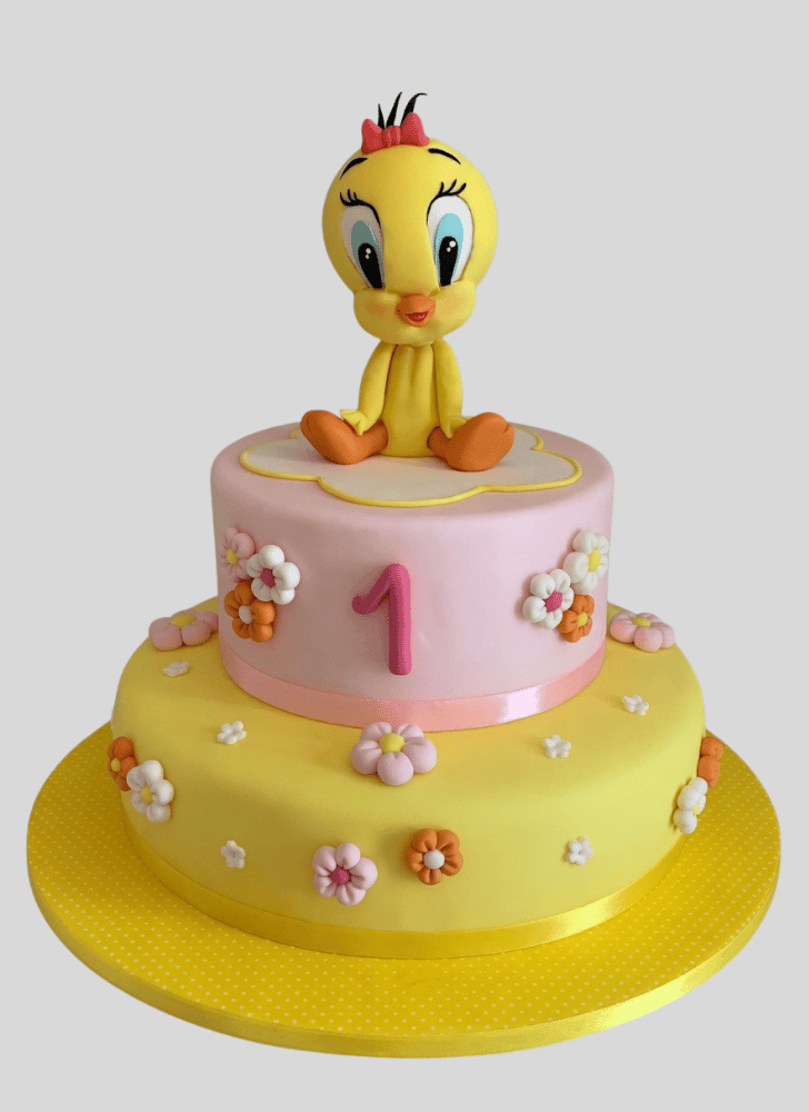 Superb Tweety Cake
