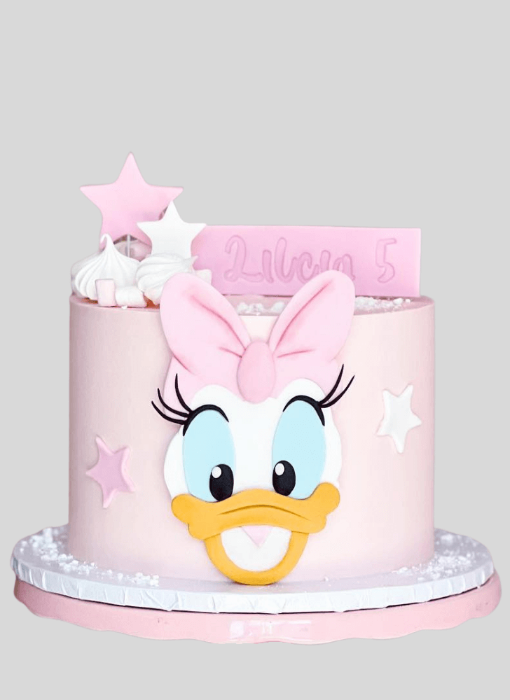 Angelic Daisy Duck Cake