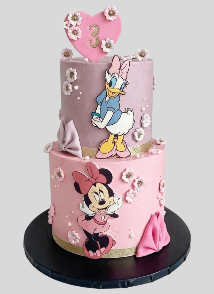 Charming Daisy Duck Cake