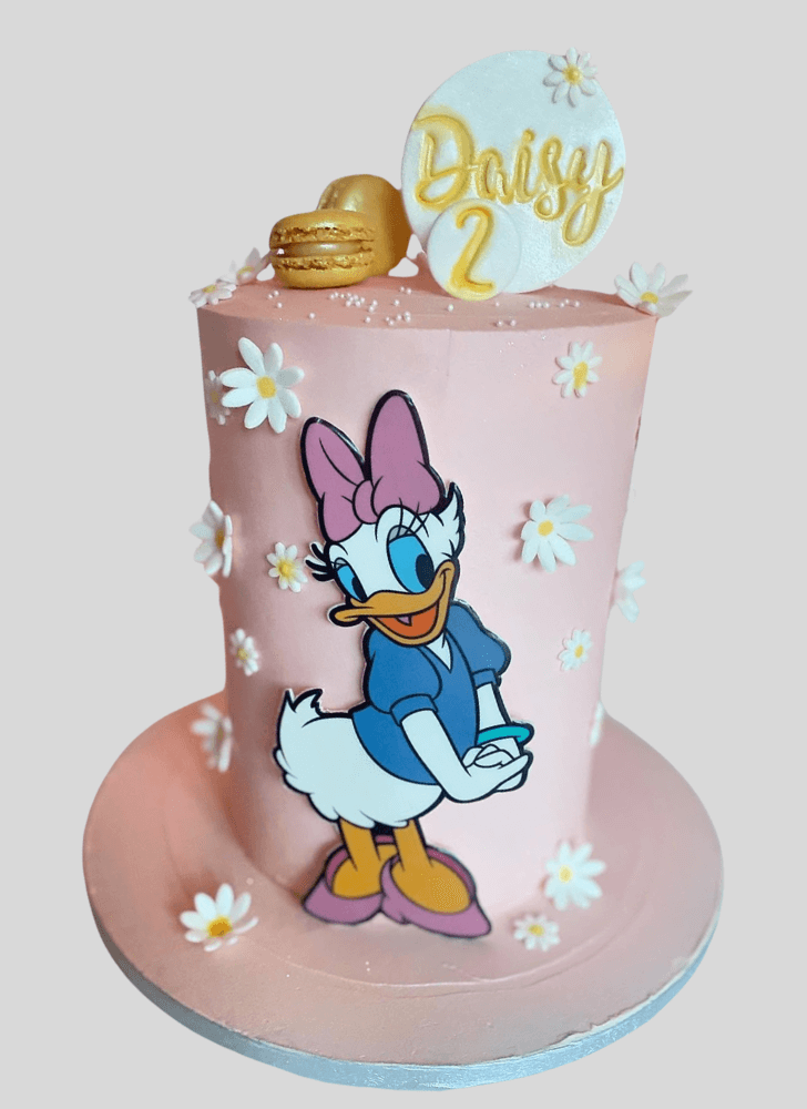 Enthralling Daisy Duck Cake