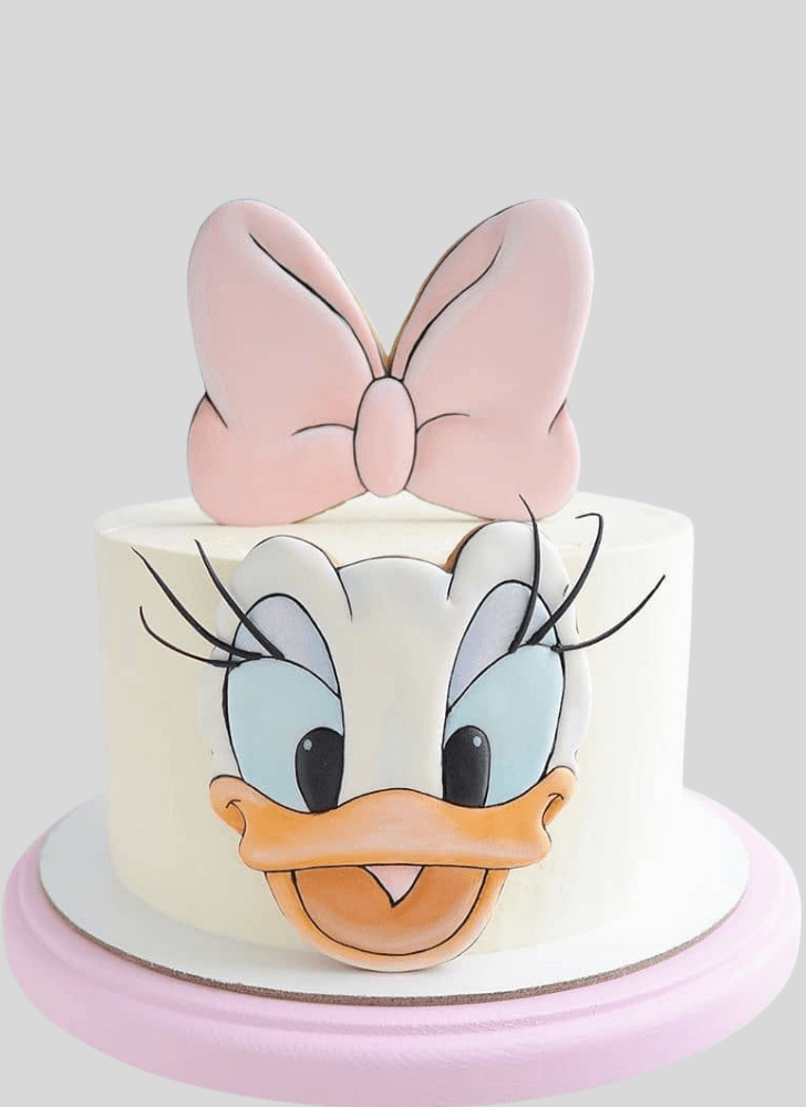 Gorgeous Daisy Duck Cake