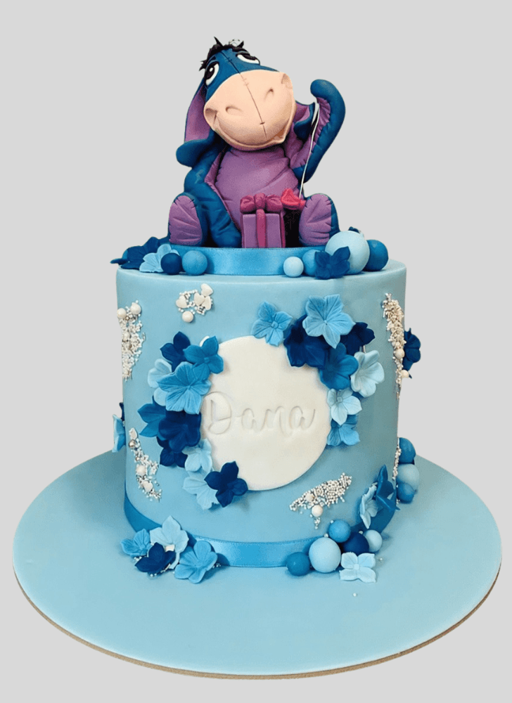 Admirable Eeyore Cake Design