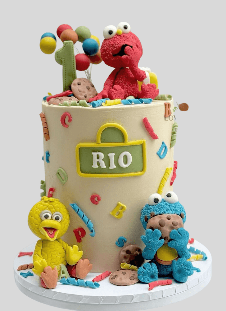 Captivating Elmo Cake