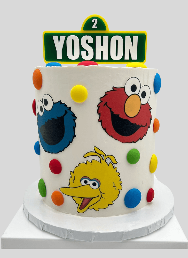 Mesmeric Elmo Cake