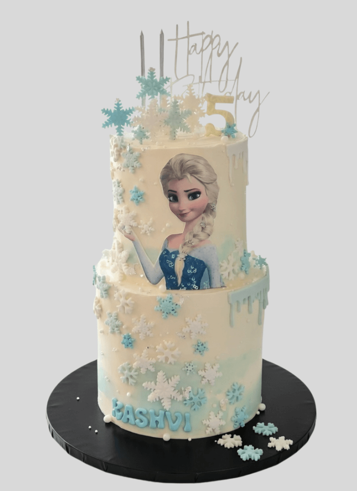 Enticing Disneys Frozen Cake