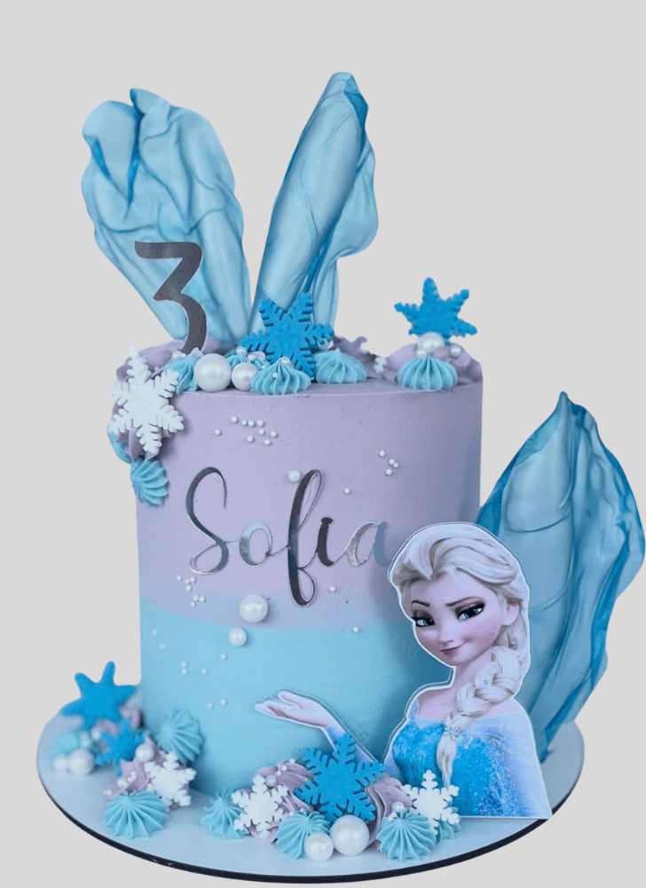 Exquisite Disneys Frozen Cake