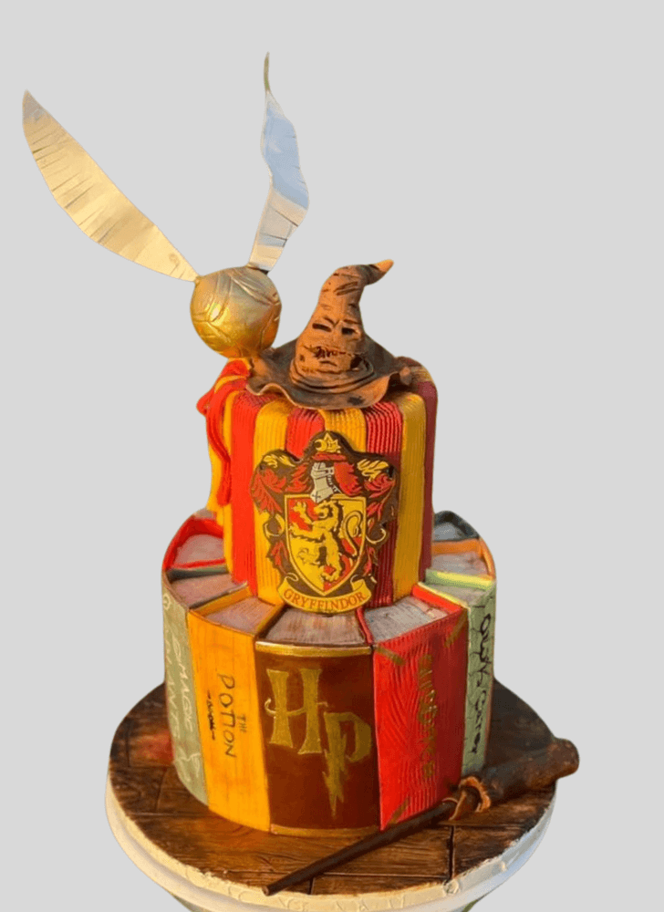 Delicate Gryffindor Cake