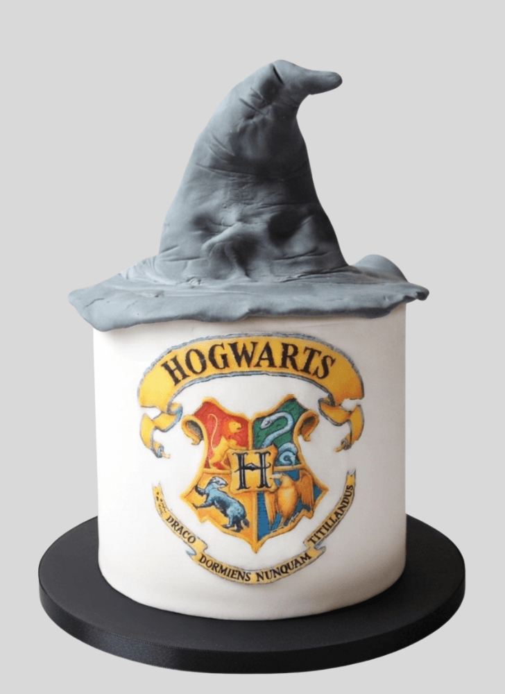 Cute Hogwarts Cake