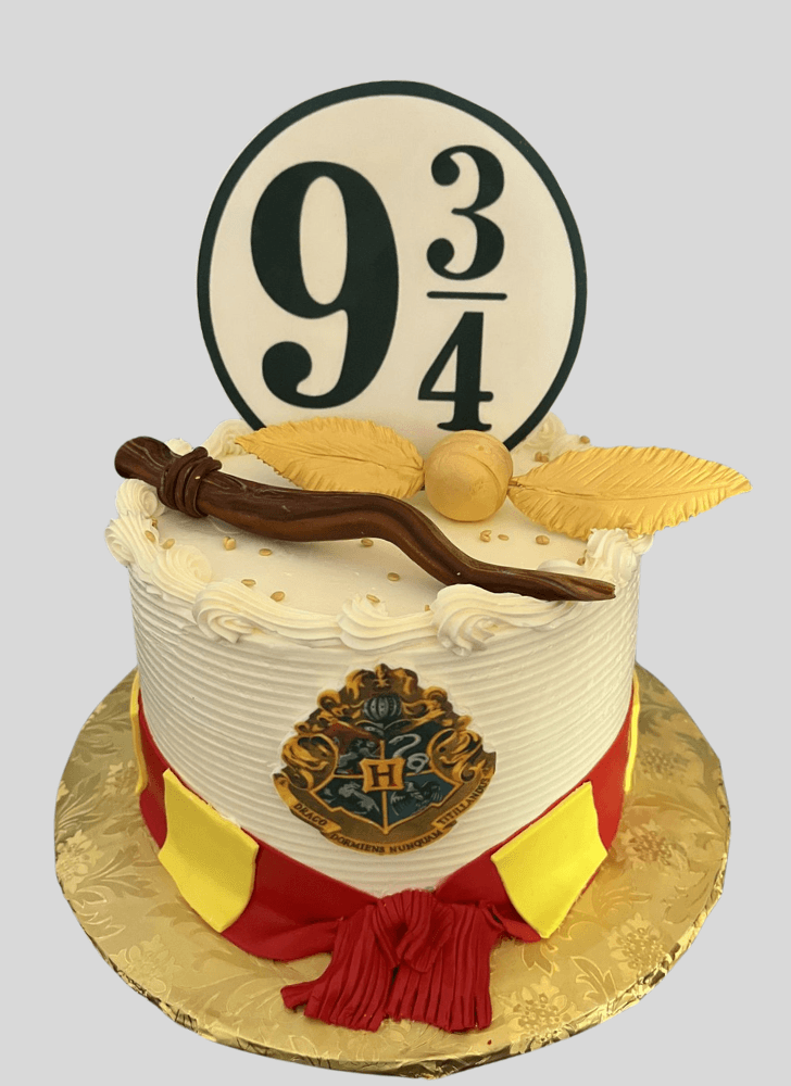 Mesmeric Hogwarts Cake