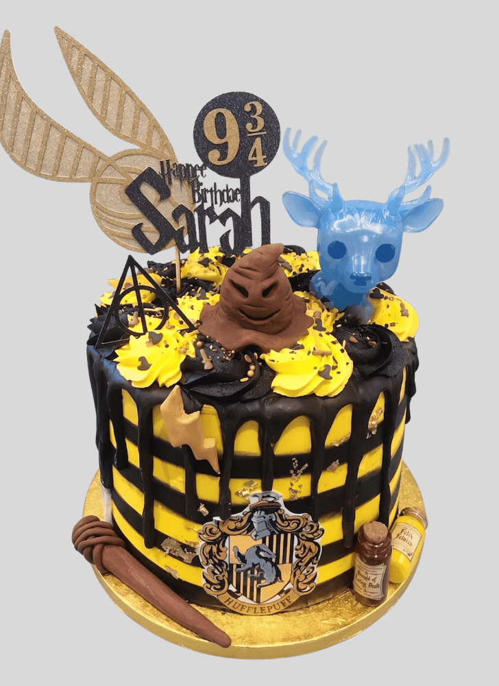 Delicate Hufflepuff Cake