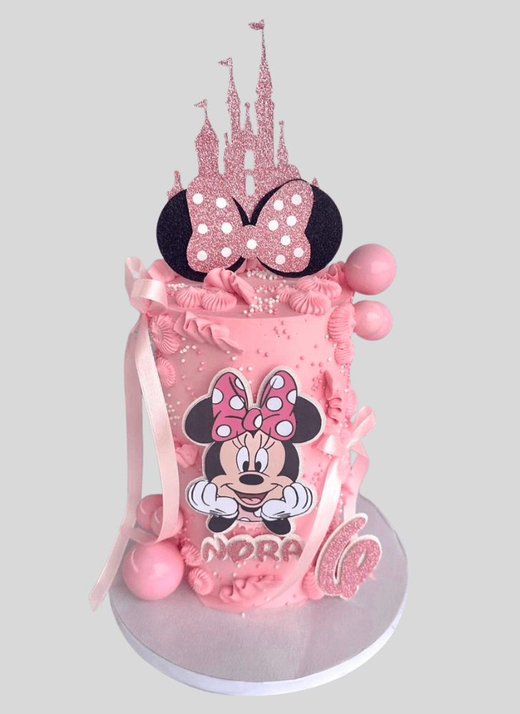 Good Looking Minnie Mouse Cake