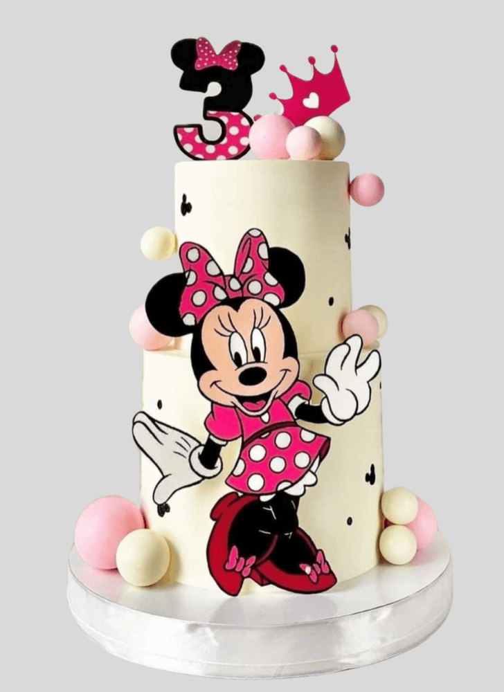 Wonderful Minnie Mouse Cake Design