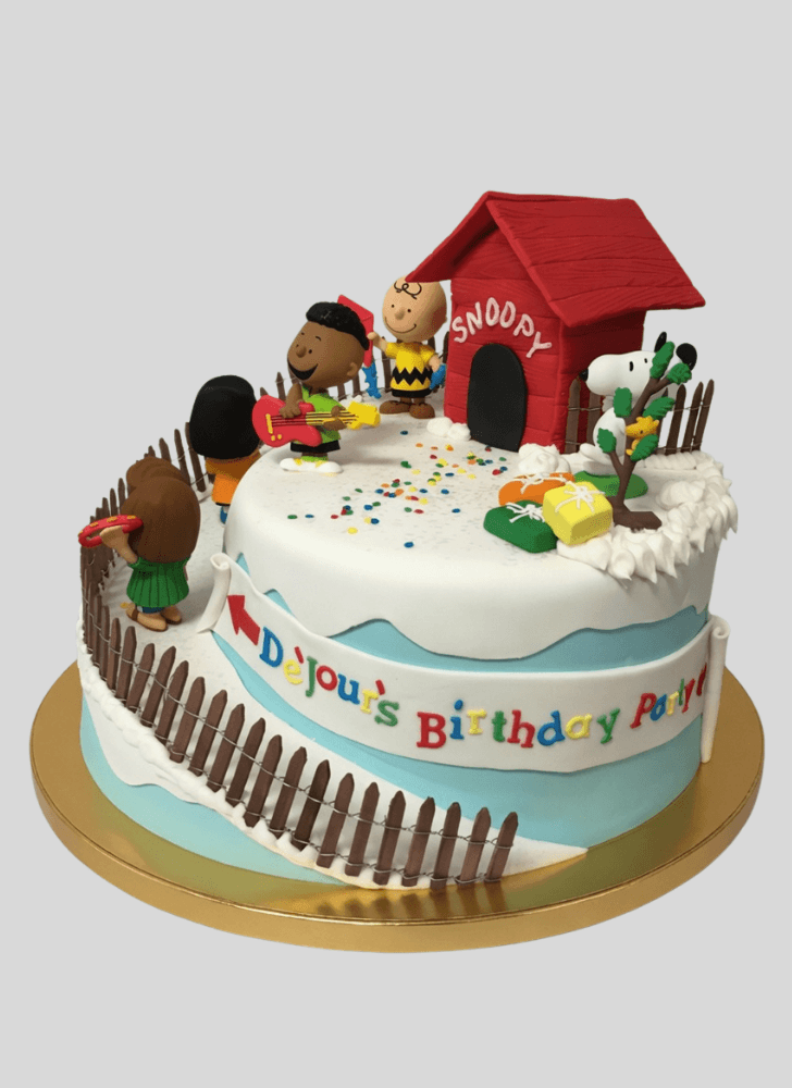 Enthralling The Peanuts Movie Cake