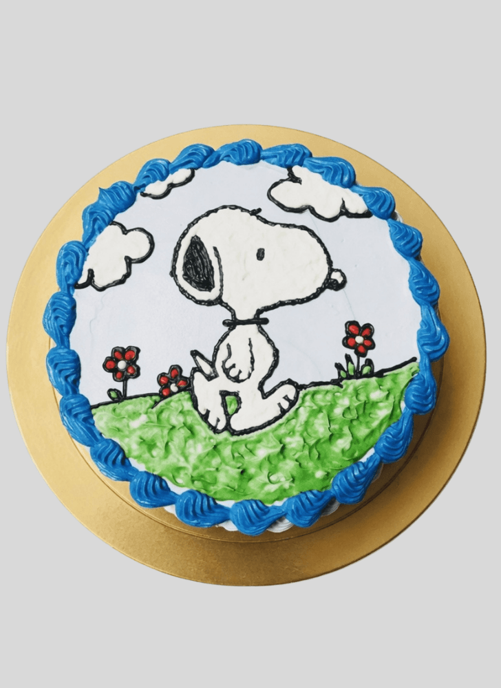 Pretty The Peanuts Movie Cake