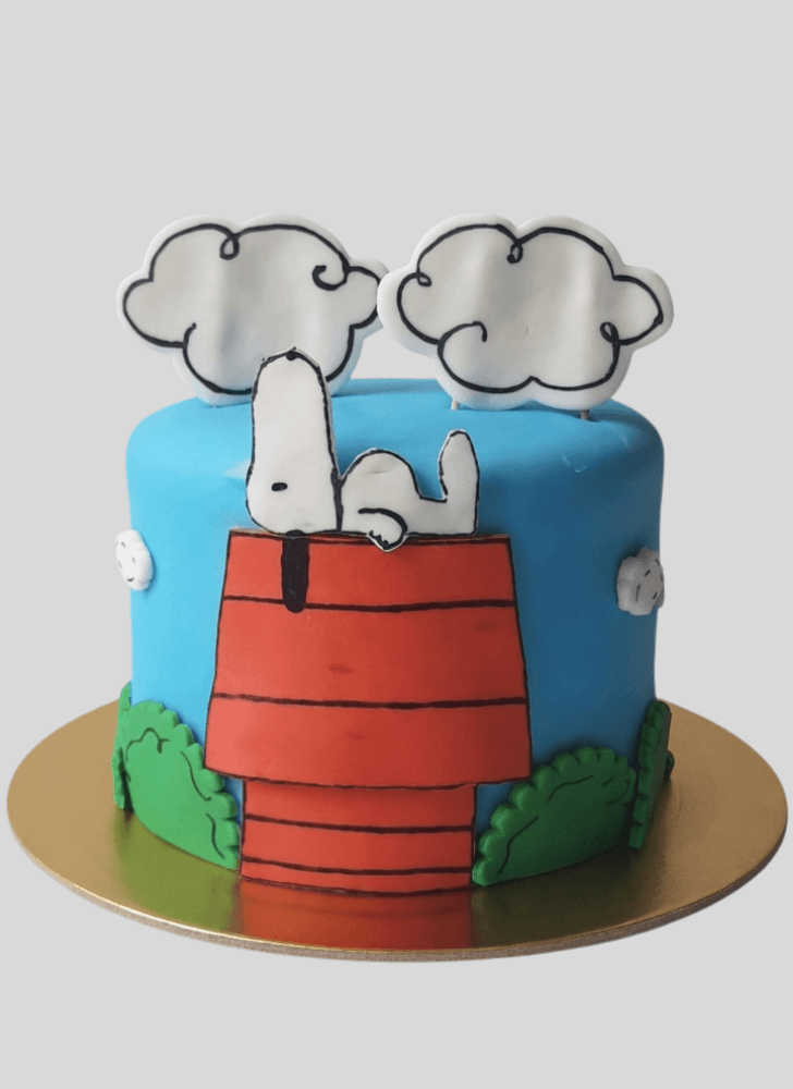 Refined The Peanuts Movie Cake