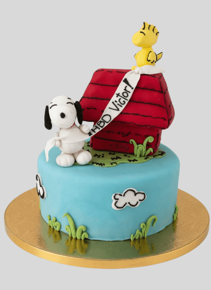 Slightly The Peanuts Movie Cake