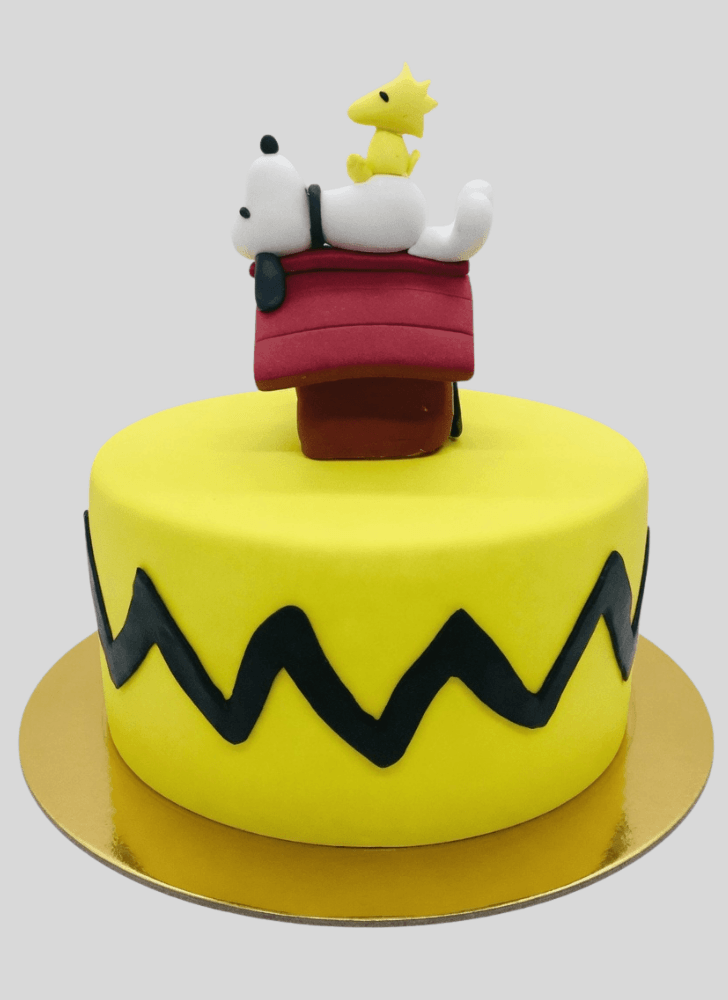 Stunning The Peanuts Movie Cake