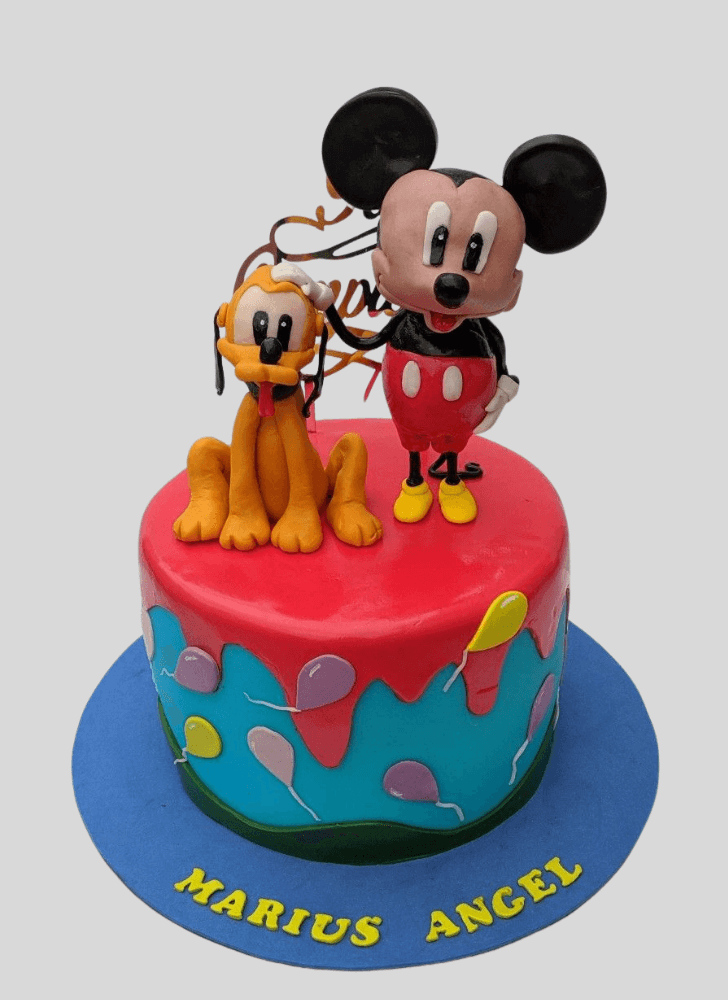 Dazzling Disneys Pluto Cake