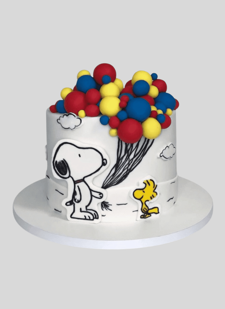 Admirable Snoopy Cake Design