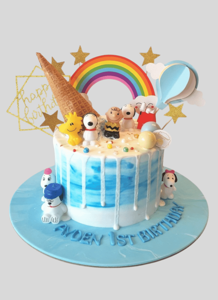 Beauteous Snoopy Cake