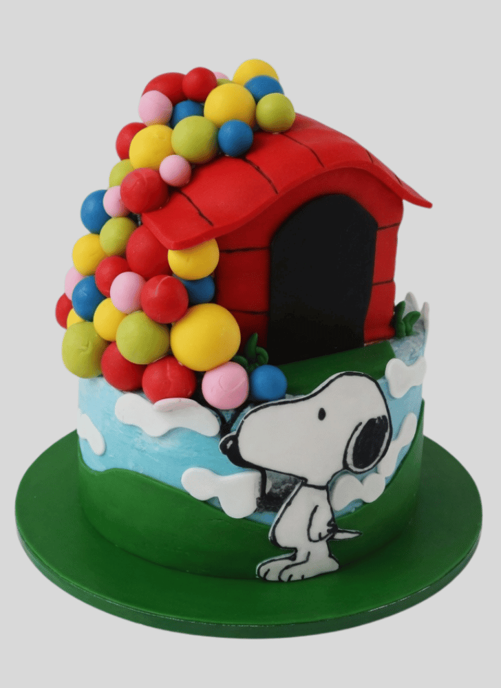Fine Snoopy Cake