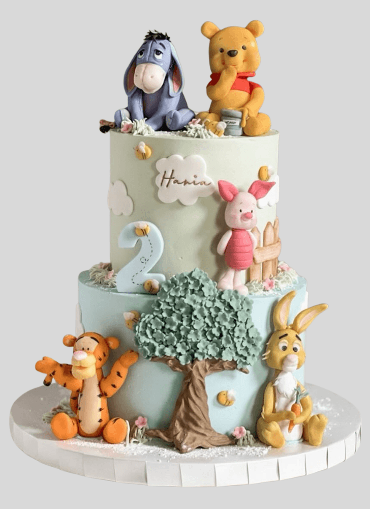 Adorable Winnie the Pooh Cake