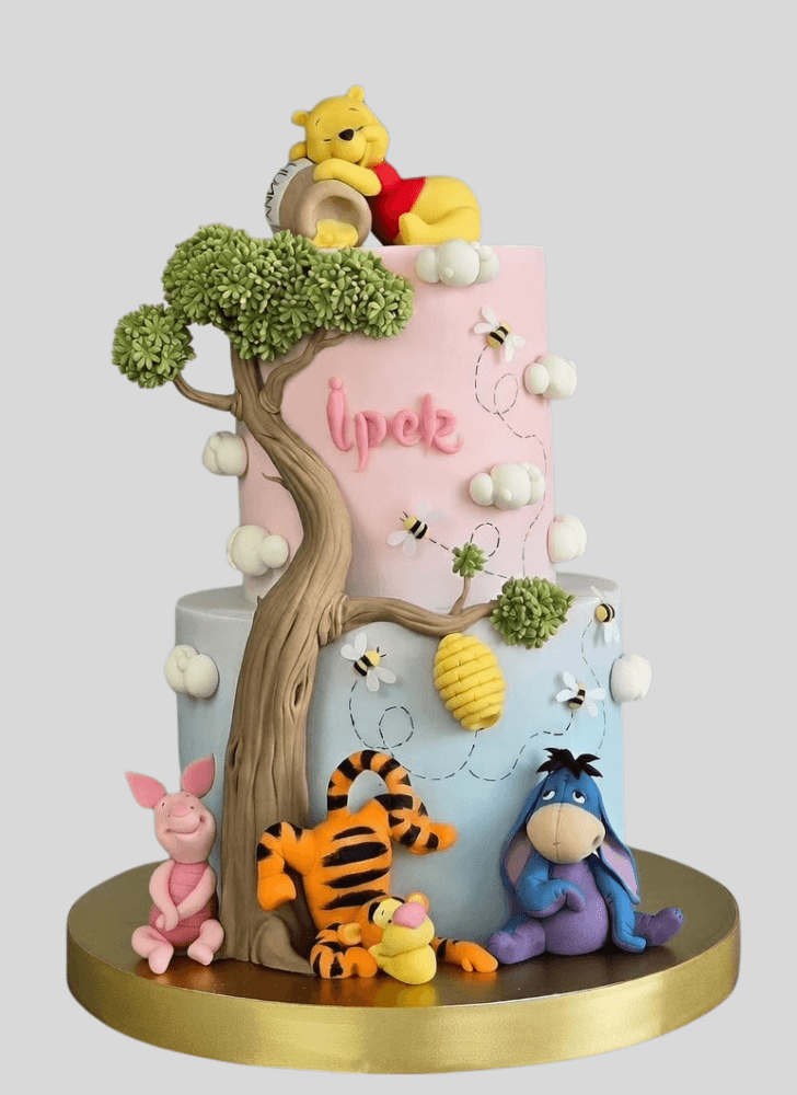 Classy Winnie the Pooh Cake