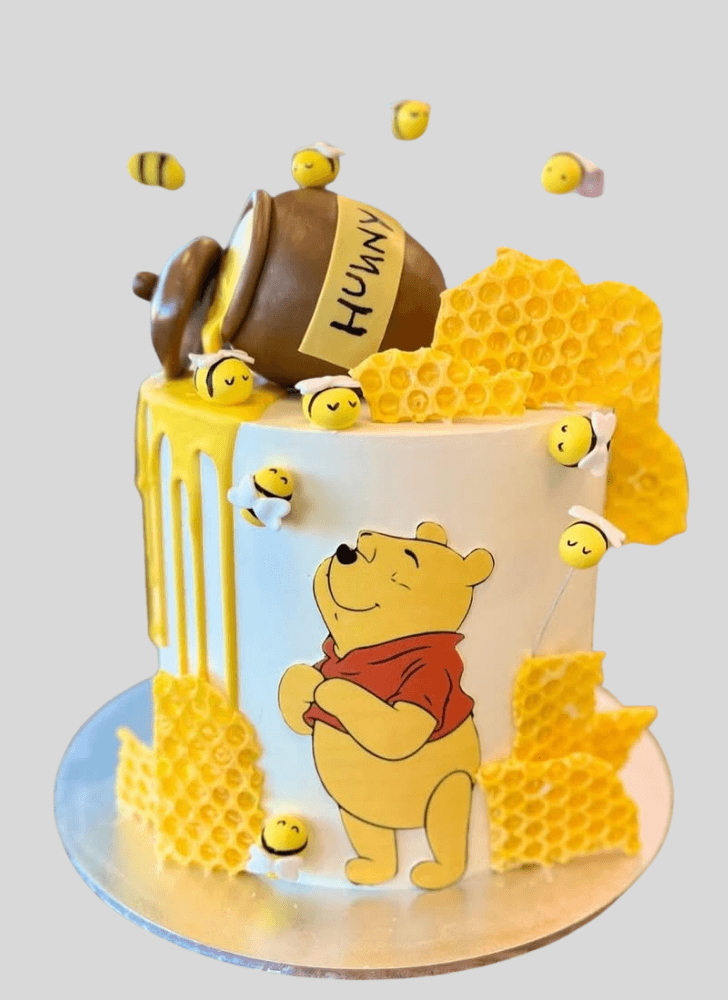 Delicate Winnie the Pooh Cake