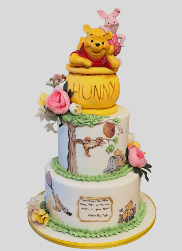 Elegant Winnie the Pooh Cake