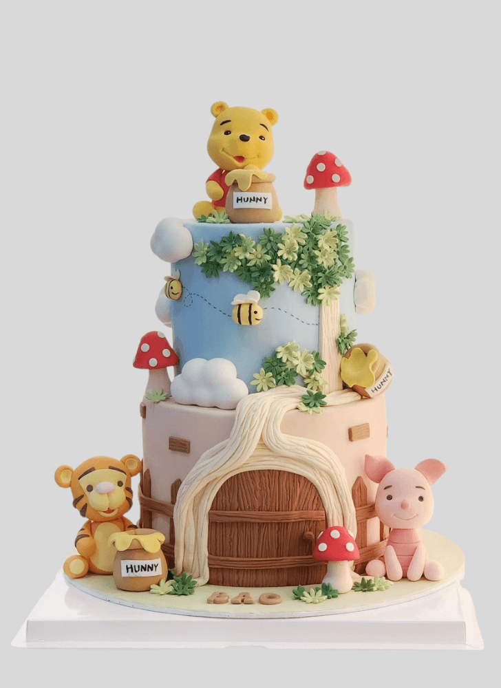 Graceful Winnie the Pooh Cake